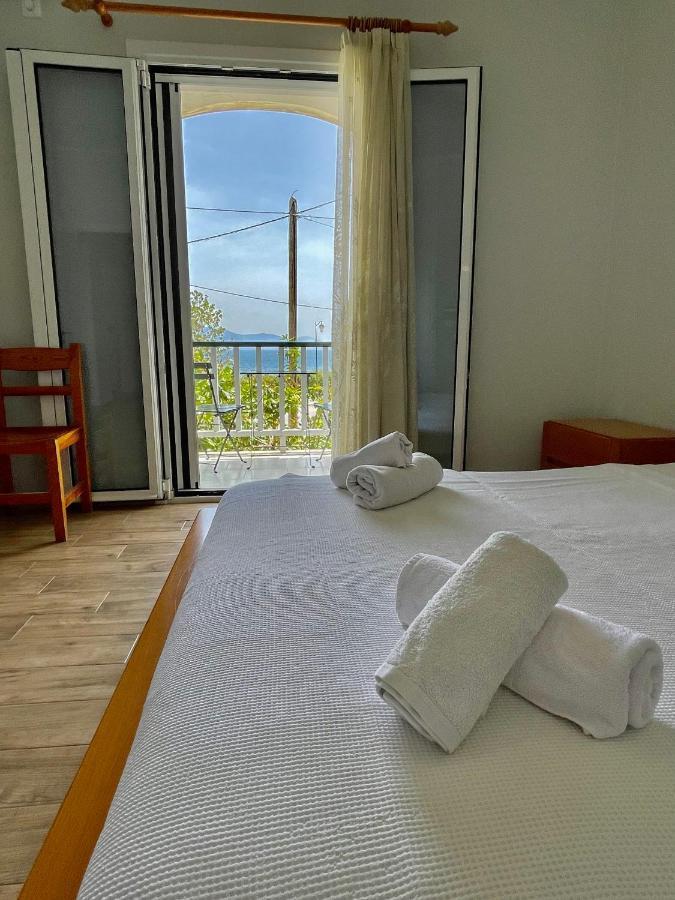 Cosy Apartment With Sea View Close To The Beach Никиана Екстериор снимка